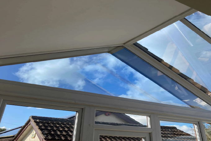 hráňte sa pred škodlivými UV lúčmi slnka